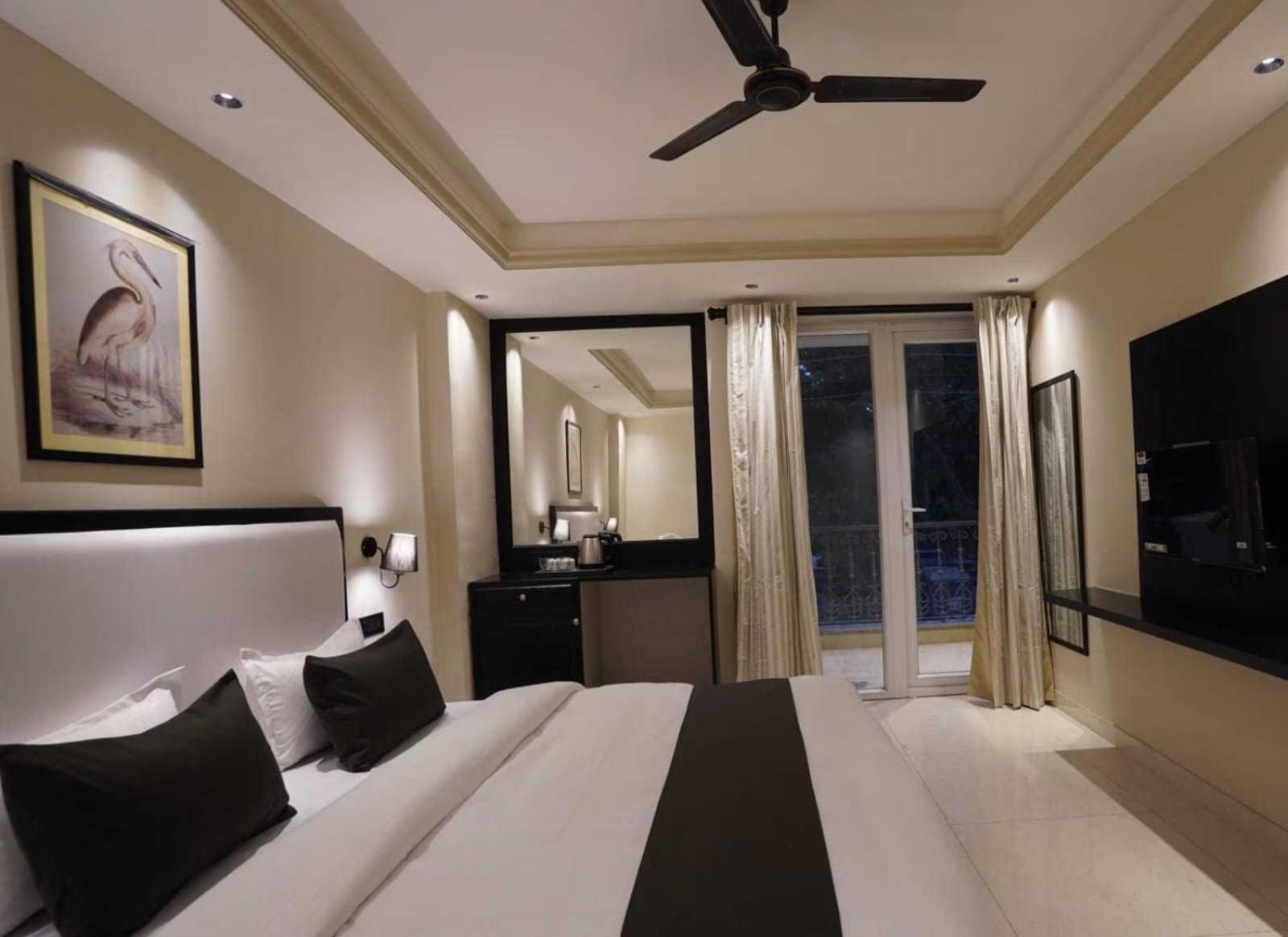 Aerotech Near Delhi Airport Hotel